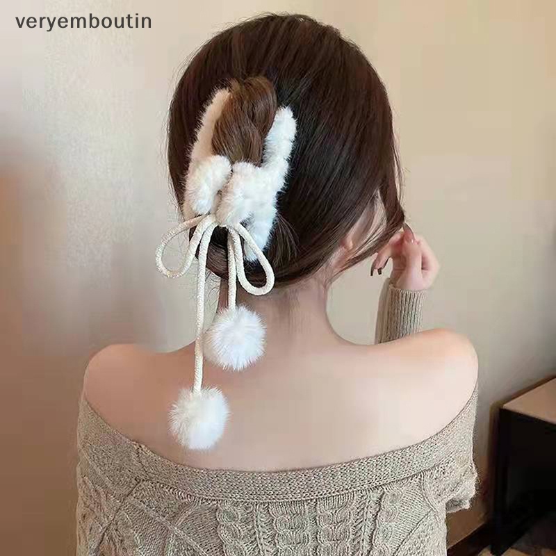 Kẹp Càng Cua n Đính Ngọc Trai Phối Lông Tua Rua Sang Trọng Cho Nữ