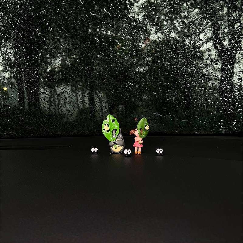 Healing Car Decoration Miyazaki Hayaototoro and Small Briquette Cute Vehicle Center Console Decoration Car Window 5sdE