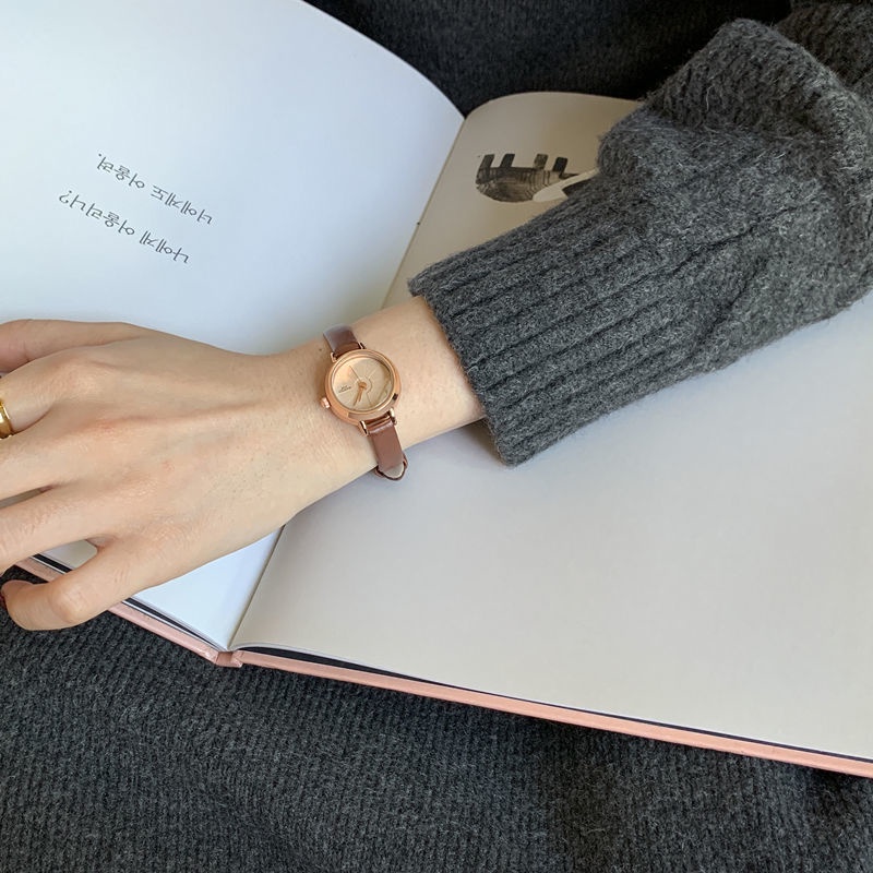 Đồng Hồ Đeo Tay Nữ Mặt Nhỏ Dây Mảnh Cao Cấp Phong Cách Vintage Hàn Quốc