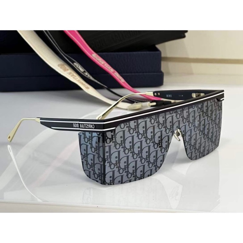 Kính Hiệu Vuông DR Tráng Gương Chữ Hot Girl 2024 KINHGIASI