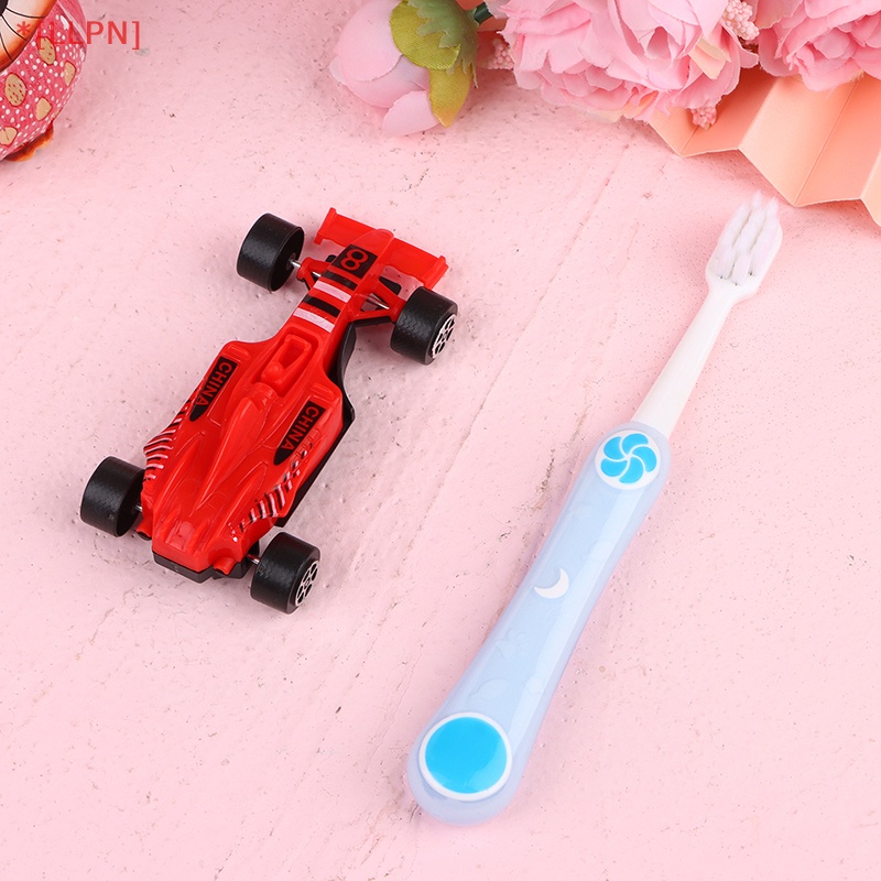 Bàn Chải Đánh Răng Lông Mềm Hình Hoạt Hình Màu Sắc Ngẫu Nhiên Cho Bé Trai