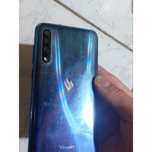 Cụm Xác Vsmart Live sống zin hư màn hình.