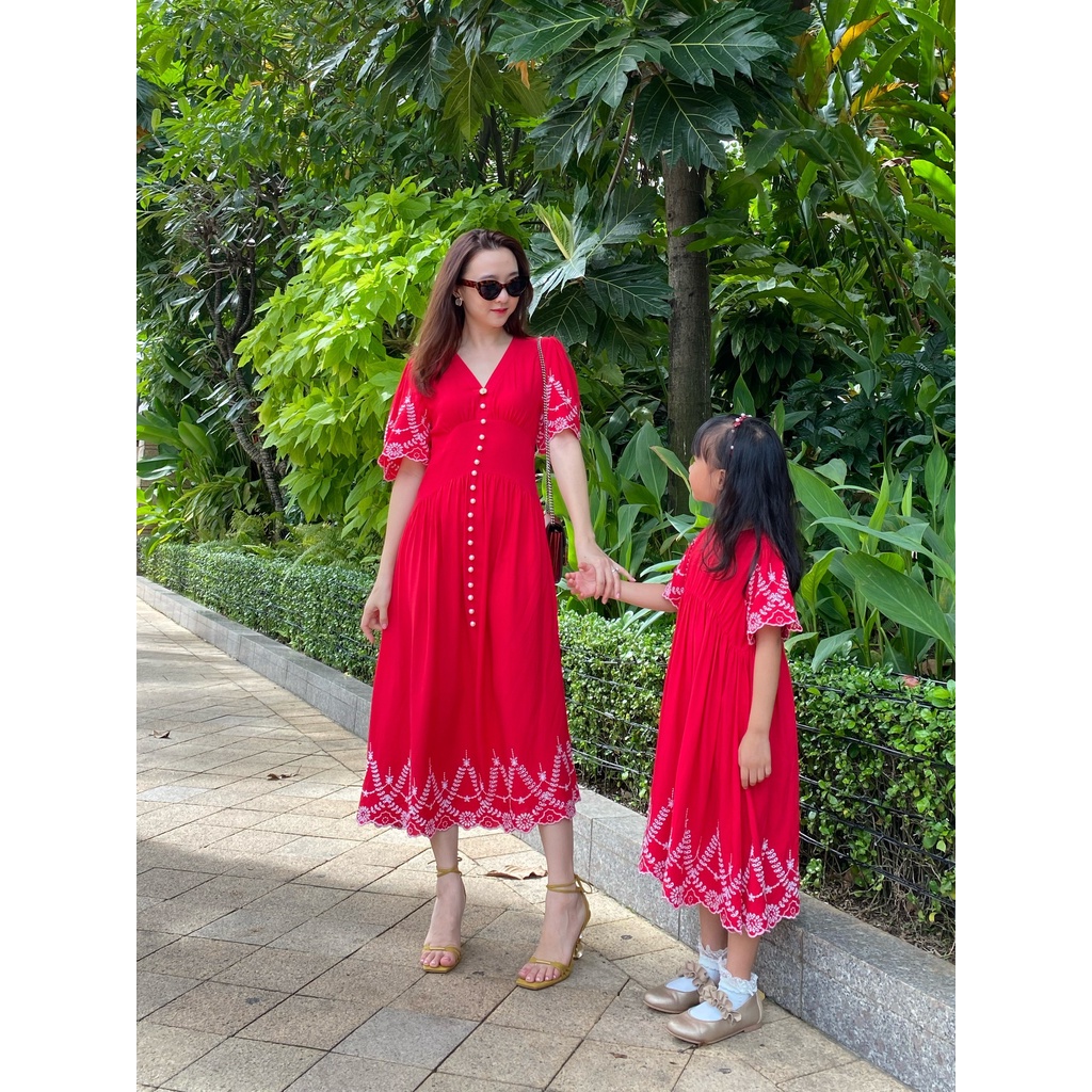 Đầm Ara đỏ mẹ và bé