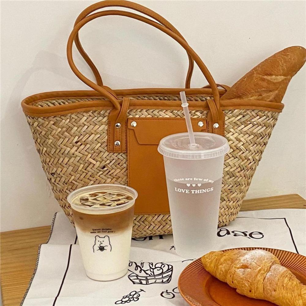 Bình Nước Bằng Nhựa Dung Tích Lớn In Hoạt Hình Dễ Thương