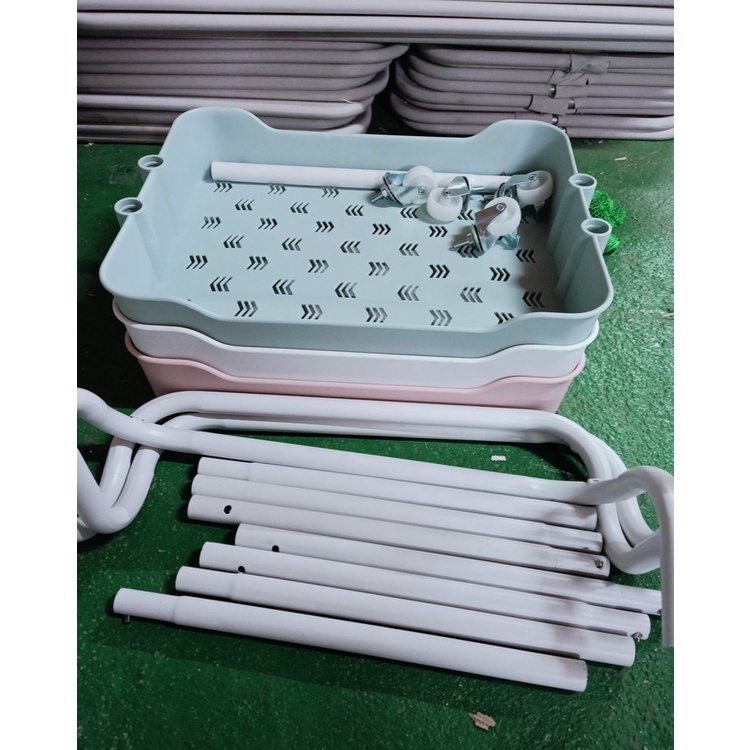 Kệ sắt 3 tầng đa năng có bánh xe gia dụng mẹ bé, spa