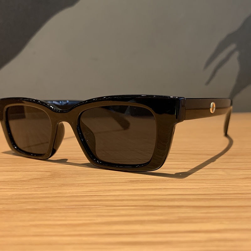 Kính Mát Mắt Mèo Phong Cách jennie Đường Phố Cá Tính Cho Nữ