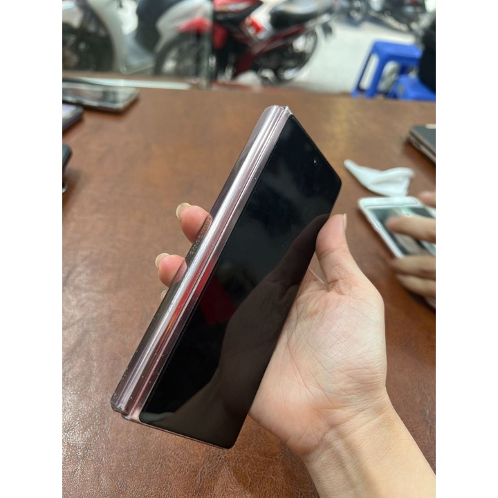 Điện thoại Samsung Galaxy Z Fold2 5G 12/256G máy 99 fullbox nguyên seal