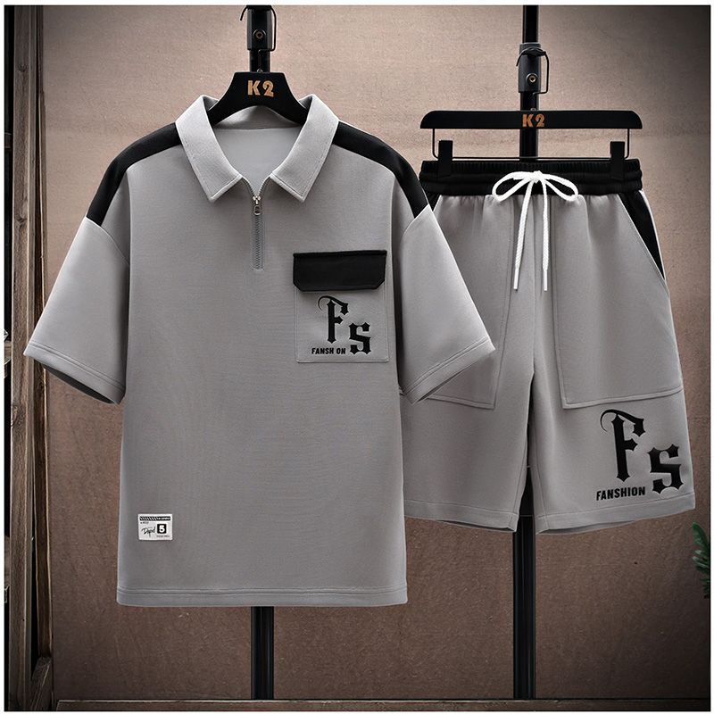 【luckin men's】áo polo nam+quần đùi nam,áo phông nam，quần short nam，bộ đồ，đồ bộ nam，Set Áo Sơ Mi POLO Và Quần short Thời Trang Mùa Hè Mới Cho Nam，đồng phục nhật bản，áo thun có cổ，áo thun form rộng，đen， trắng，xám，kaki，màu hoa maiquần na
