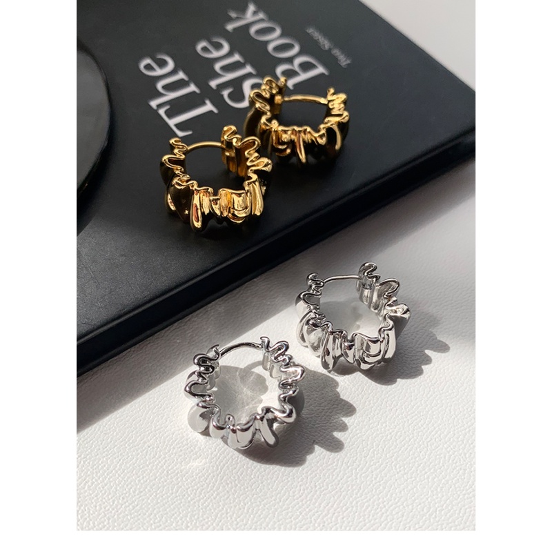 Khuyên Tai Kim Loại Xếp Ly Phong Cách Thời Trang Mới 2023