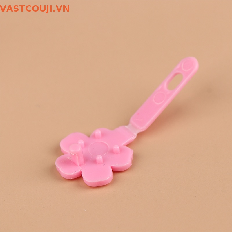 2 Kẹp Tóc Hình Hoa Xinh Xắn Cho Búp Bê 1 / 6