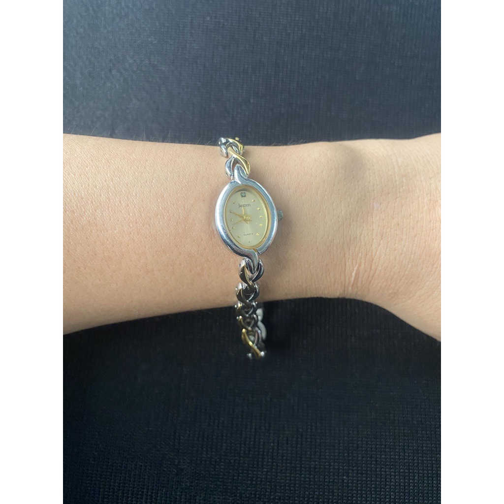 Đồng hồ nữ size nhỏ dạng còng, lụa, dây kim loại siêu xinh hàng 2hand, vintage bãi Nhật