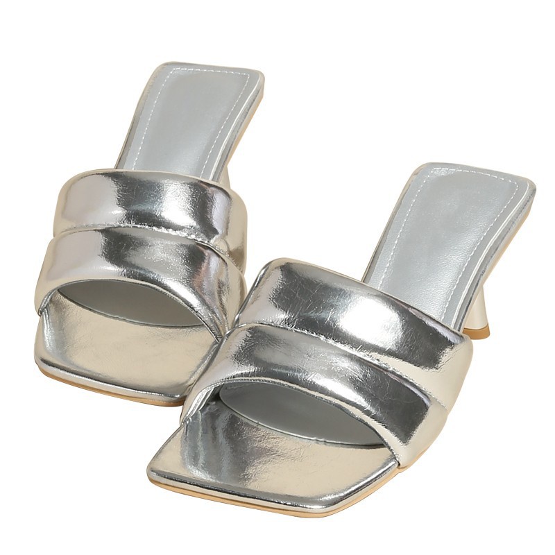 Duoya Tóc Thẳng ~ [Hàng Có Sẵn] [Hàng Có Sẵn] Dép Sandal Hở Ngón Gót Vừa Dày Dặn Màu Bạc Cho Nữ Miễn Phí Vận Chuyển