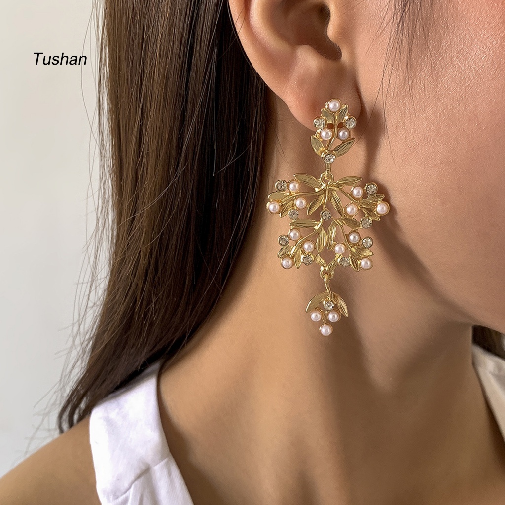 1 Đôi Bông Tai Hình Chiếc Lá Lớn Bằng Hợp Kim Đính Ngọc Trai Nhân Tạo Dành Cho Nữ