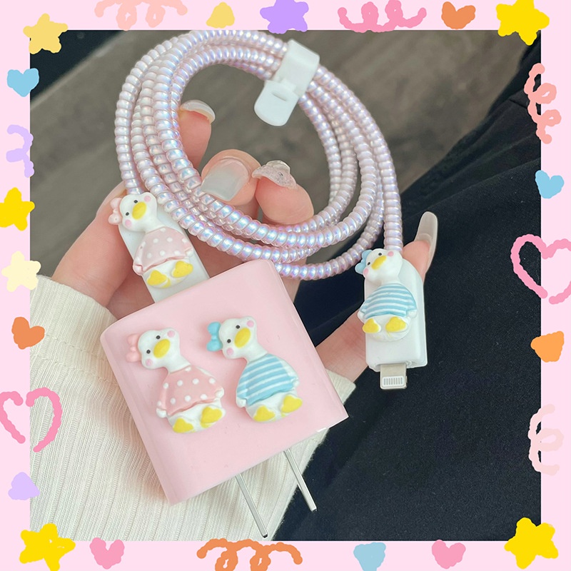 Vỏ bảo vệ cáp sạc hình cô gái dễ thương Cherry Compatible with Ip...hone 20W 11 12 13pro Max