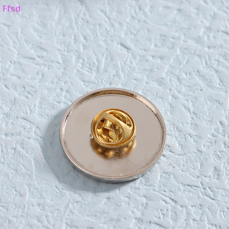 Set 2 Ghim Cài Áo Kim Loại Hình Anime Cho Ba Lô