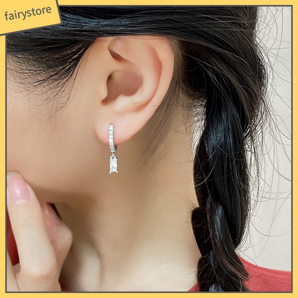 1 Bông Tai Chữ U Đính Đá Zircon Thời Trang Dành Cho Nữ