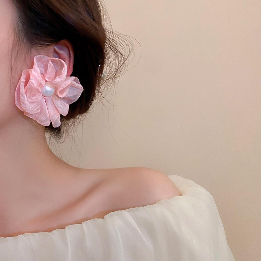 Bông Tai Tua Rua Hình Hoa Bằng Vải Organza Màu Hồng Xinh Xắn Thời Trang Cho Nữ