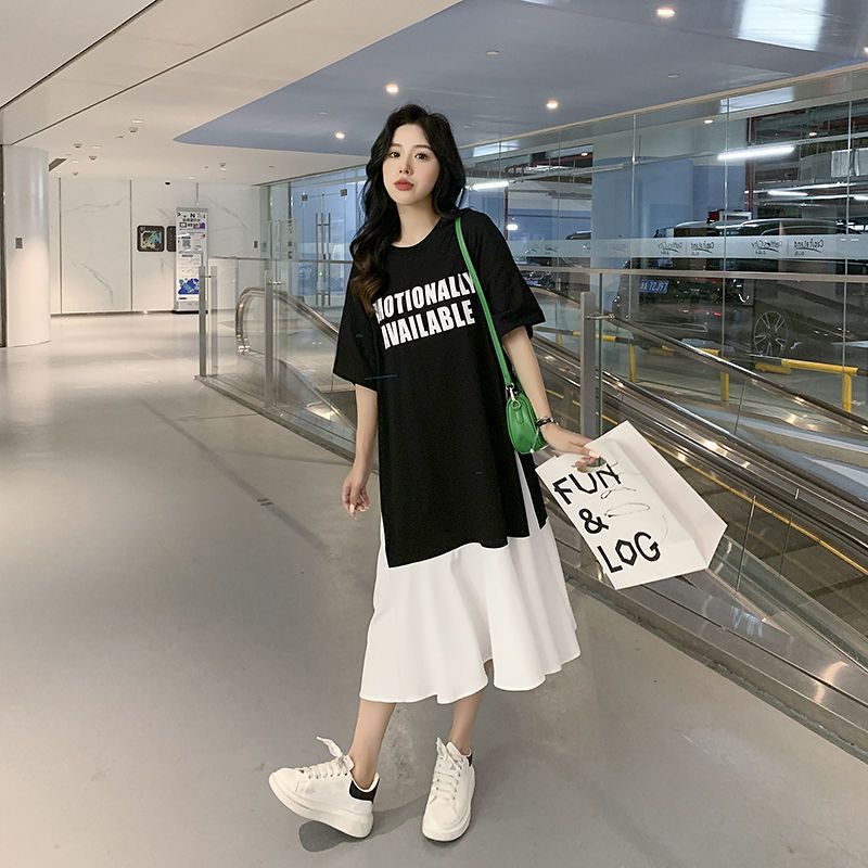 Váy Ngắn Tay Vừa Vặn Với Màu Sắc Tương Phản