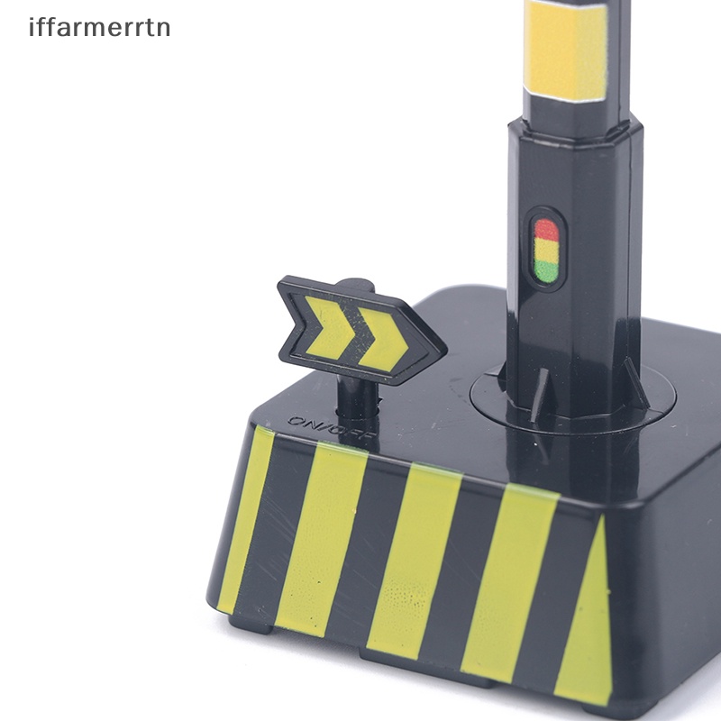 Mô Hình Đèn Giao Thông Đồ Chơi Giáo Dục Sớm Cho Bé