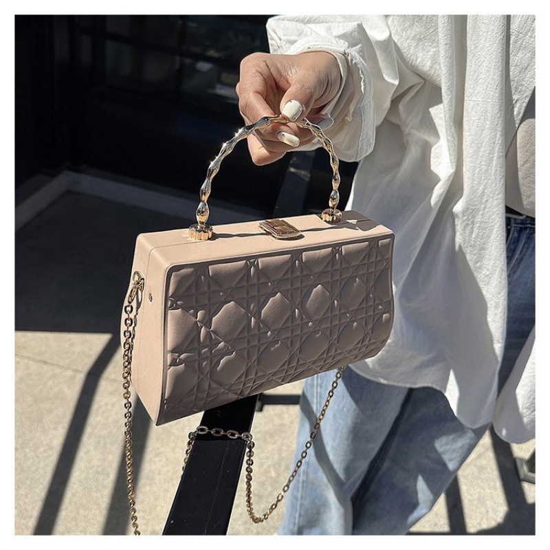 Túi Đeo Chéo Đính Kim Cương Giả Độc Đáo Thời Trang Phong Cách Retro