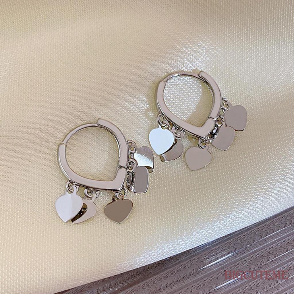 Bông Tai Hình Trái Tim Màu Bạc Thời Trang Dành Cho Nữ