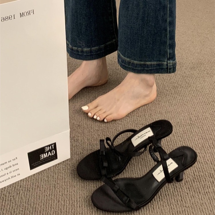 Xăng đan Cao Gót Hở Ngón Đính Nơ Màu Đen Thời Trang Cho Nữ