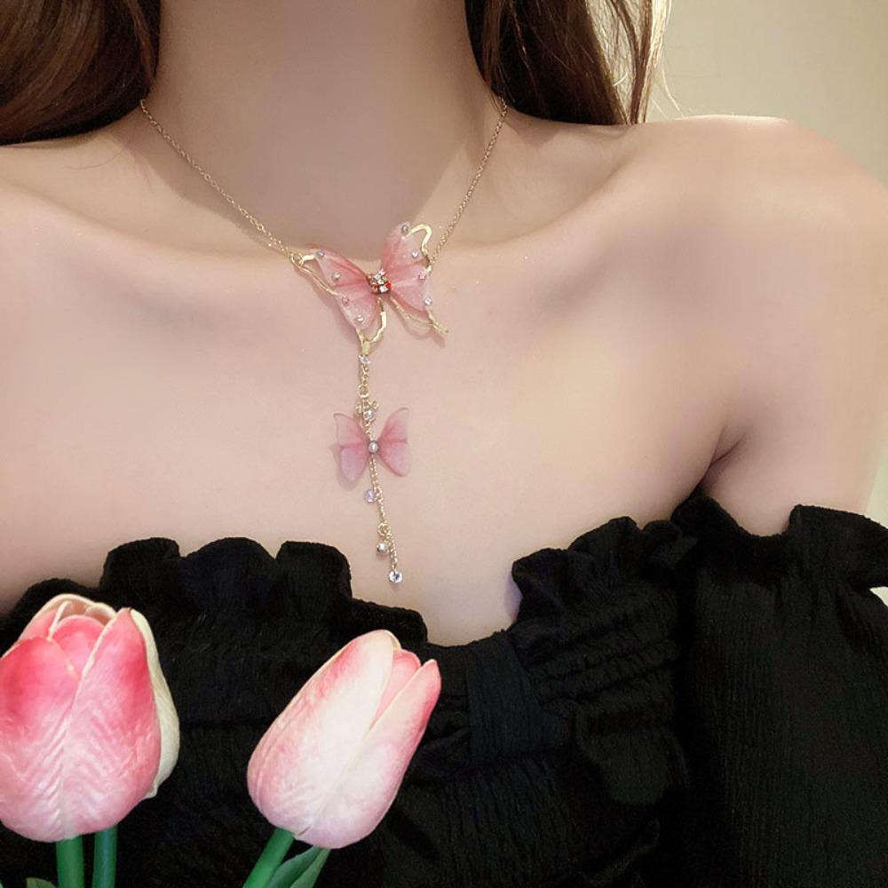 Vòng cổ Mặt Hình Bướm Đính Đá Phối Tua Rua Phong Cách Hàn Quốc Thời Trang