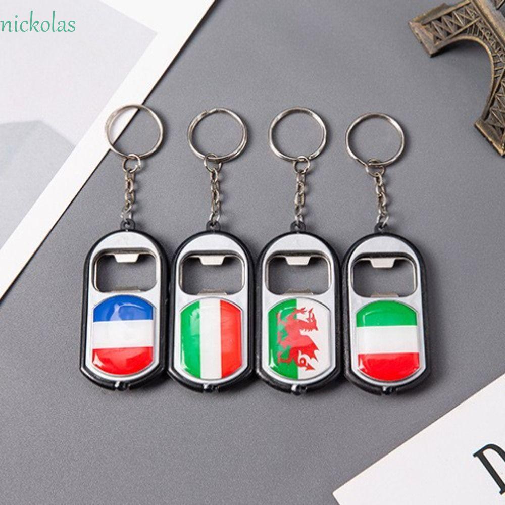 NICKOLAS 2022 Qatar Worldbal Móc Khóa Mini Trang Trí Túi Xách / Đèn Pin Có Nút Bần