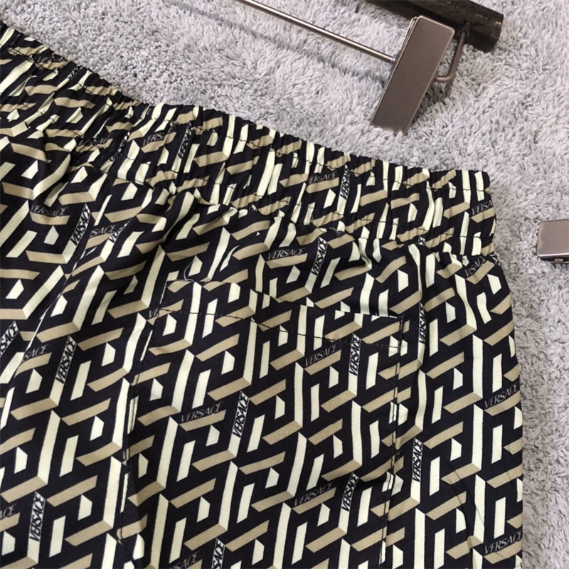 Quần Short Đi Biển Thoải Mái Thời Trang Mùa Hè