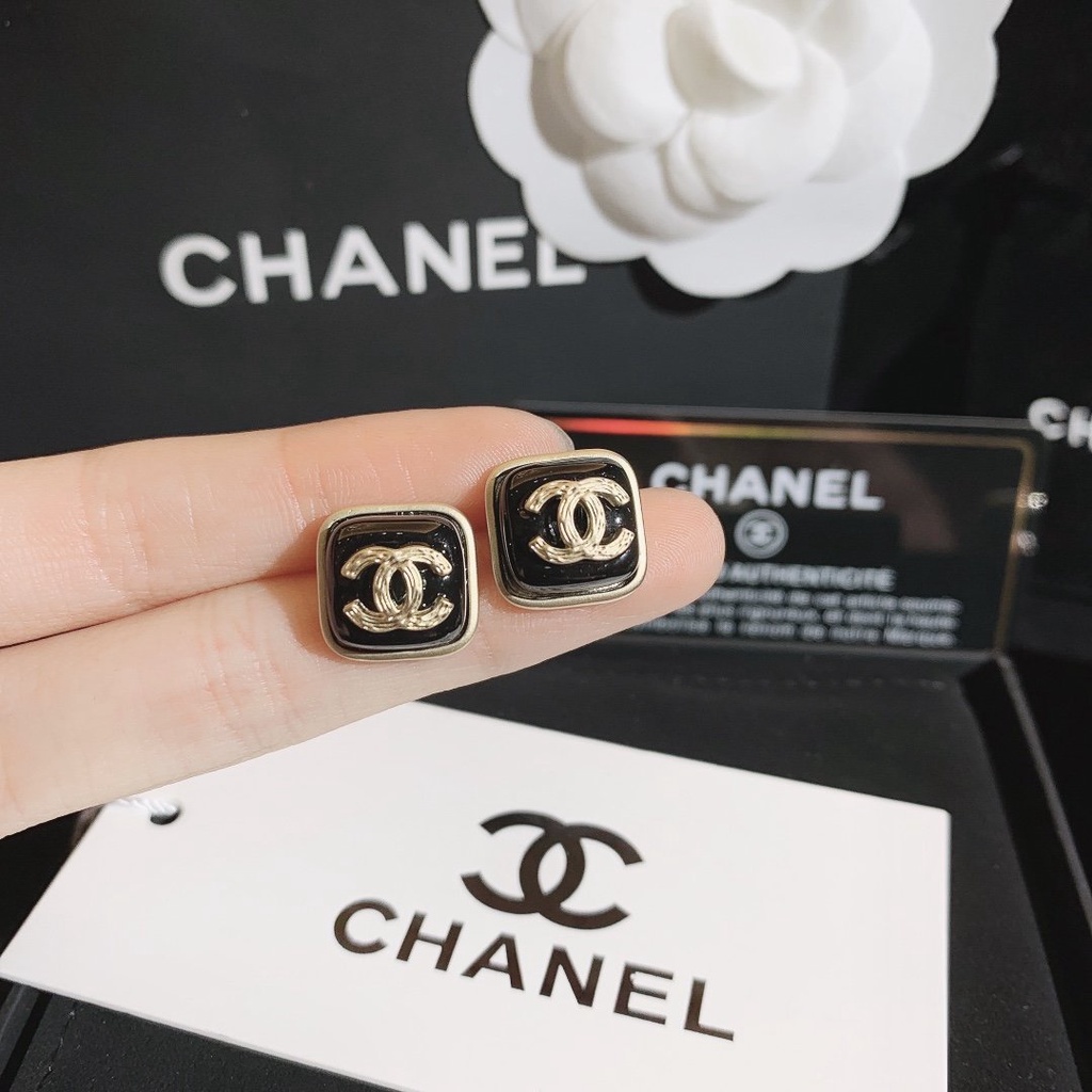 Bông Tai Bằng Thép Titan Chống Thấm Nước Không Gỉ In Logo Thời Trang Cho Nữ