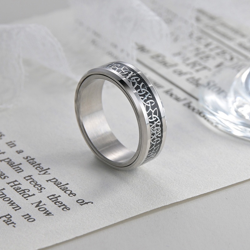 Nhẫn Thép Titan YGT 2022 Dạng Thắt Nút Tam Giác Có Thể Di Chuyển Cho Nam Và Nữ