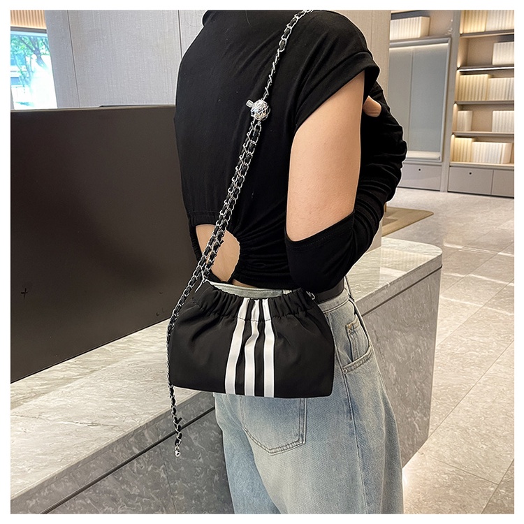 Túi xách đeo vai CHAIKA KILTER bằng nylon màu trơn xu hướng cổ điển đáng yêu thời trang phong cách mới cá tính cho nữ