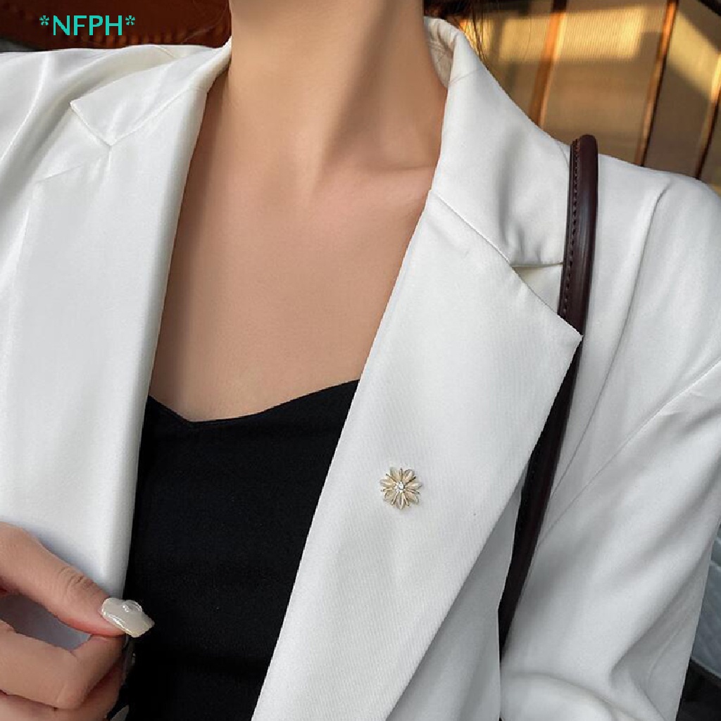 Ghim Cài Áo Hình Hoa Đính Ngọc Trai Nhân Tạo Thời Trang Cho Nữ Mới