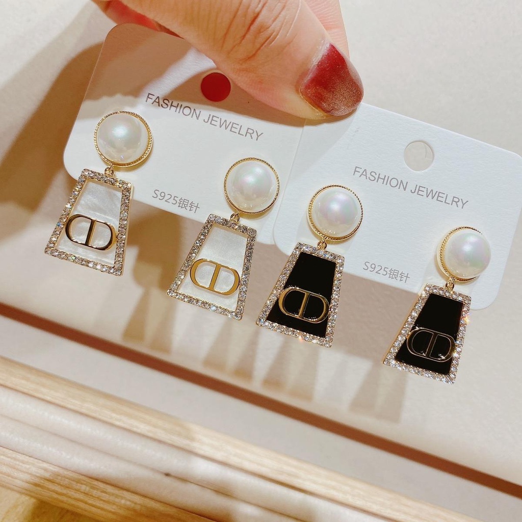 Bông tai hình chữ nhật hai màu đen trắng , khuyên tai phong cách hàn quốc