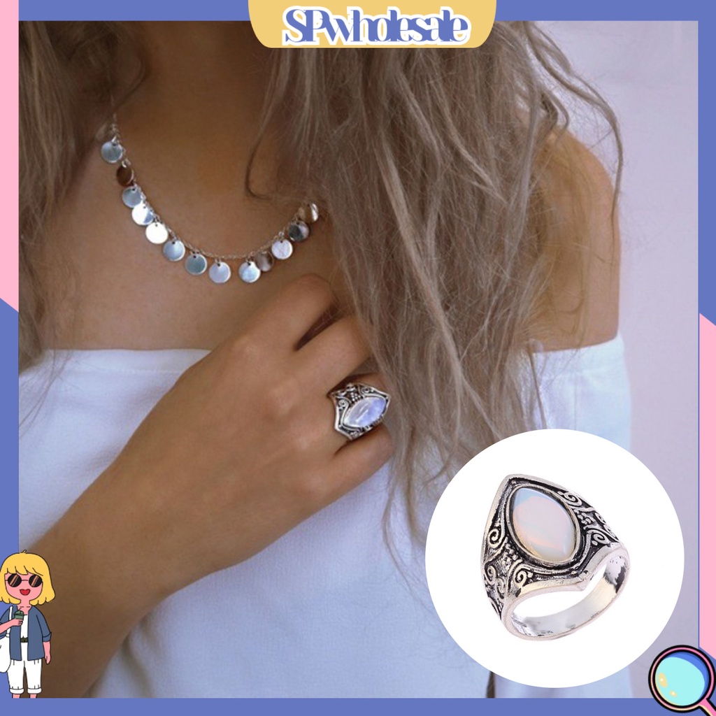 <SPwholesale> Nhẫn Đính Đá Mặt Trăng Hình Oval Lớn Độc Đáo Phong Cách Punk Cổ Điển