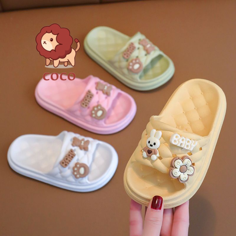 Dép Quai Ngang Chống Trượt Họa Tiết Hoạt Hình Dễ Thương Cho Ba Mẹ Và Bé