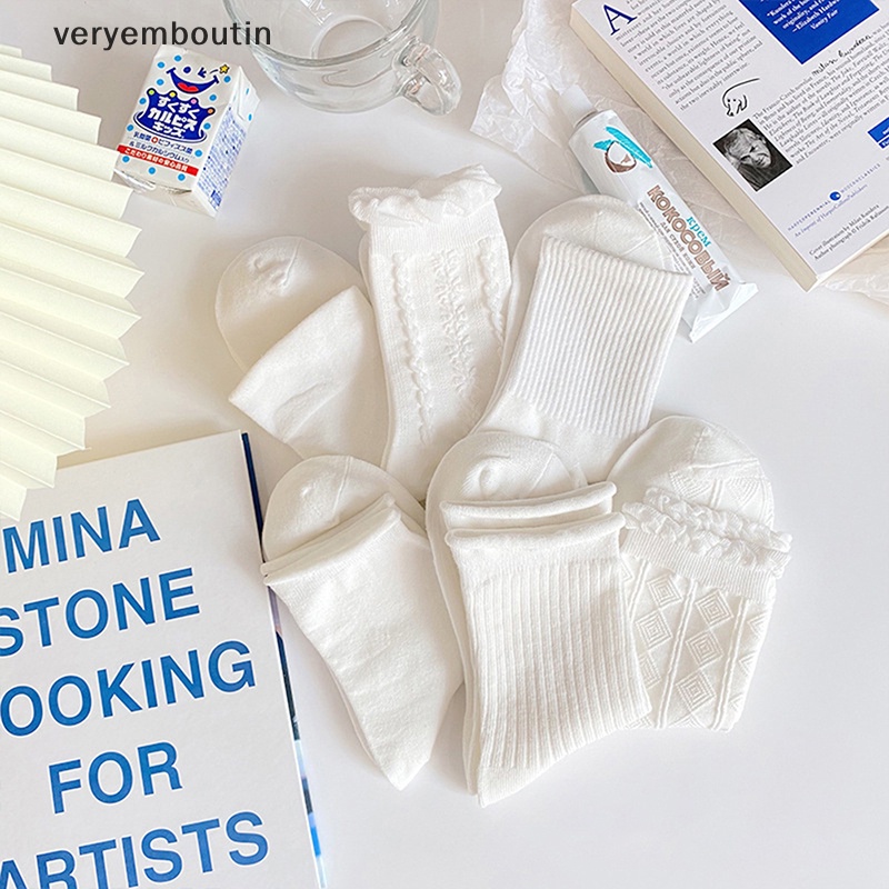 Vớ Ren Rỗng Mềm Mại Thoáng Khí Màu Trắng Ngọt Ngào Cho Nữ