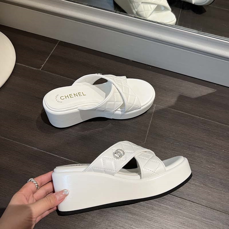 Sandal Đi Biển Đế Xuồng Dày Quai Chéo Phong Cách Roman Mẫu Mới 2023 Thời Trang Mùa Hè Cho Nữ