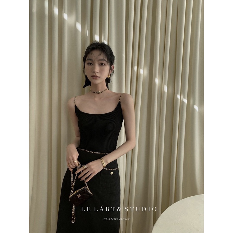 Áo Hai Dây Ngắn Dáng Ôm Màu Đen Phong Cách Pháp Thời Trang Mùa Hè 2023 Cho Nữ