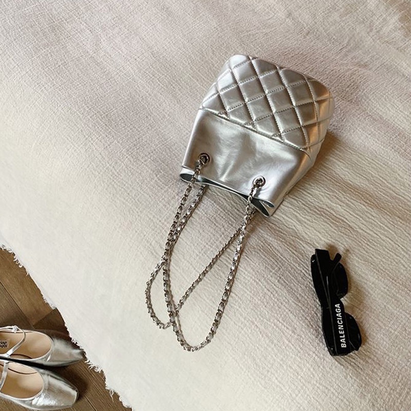 Túi Xách Bucket Đeo Vai Màu Bạc Phối Dây Xích Thời Trang Xuân Hè Chất Lượng Cao Phong Cách Mới