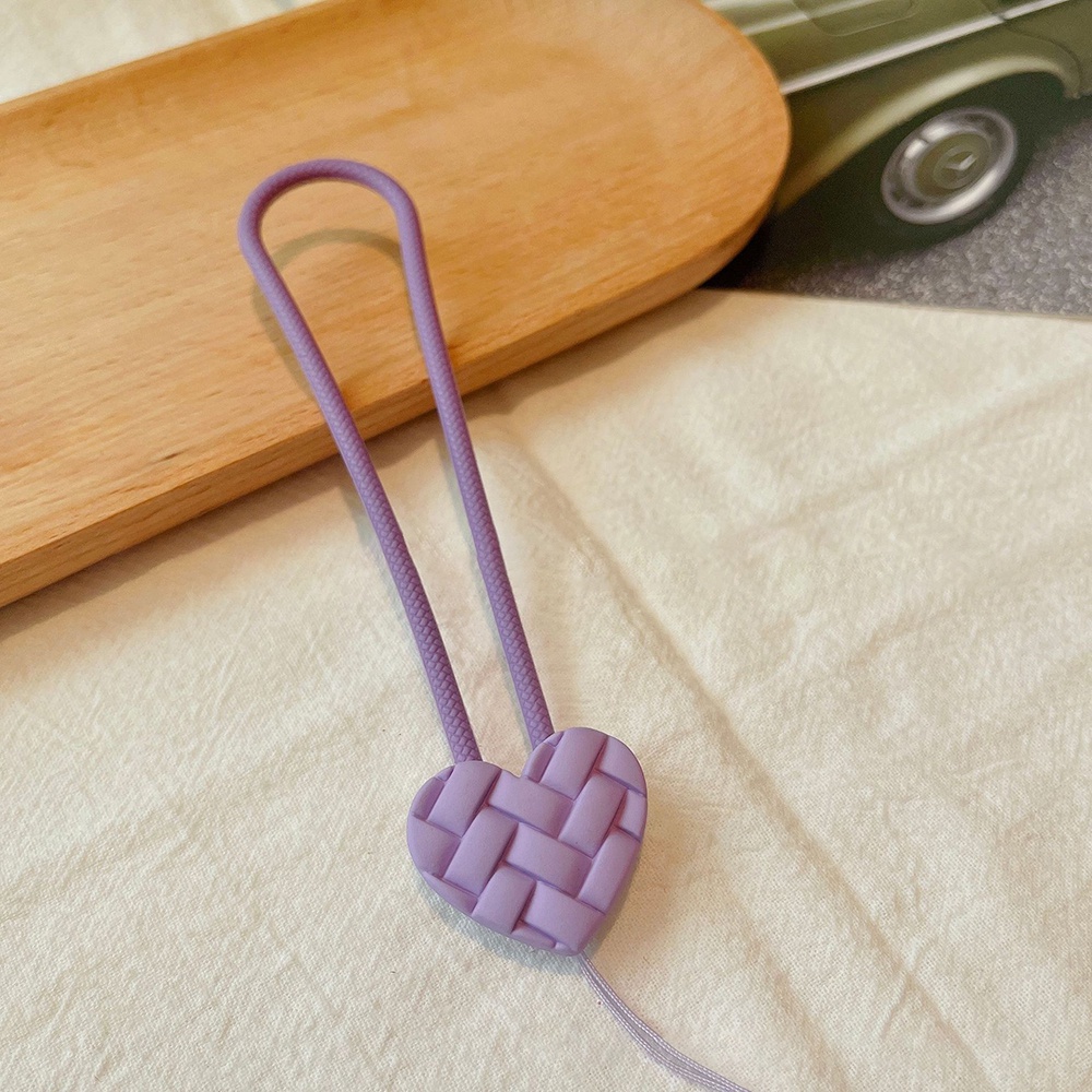 Dây Đeo Điện Thoại Bằng Silicon Họa Tiết Trái Tim Hình Thoi Phong Cách Retro Chống Rơi Tiện Dụng