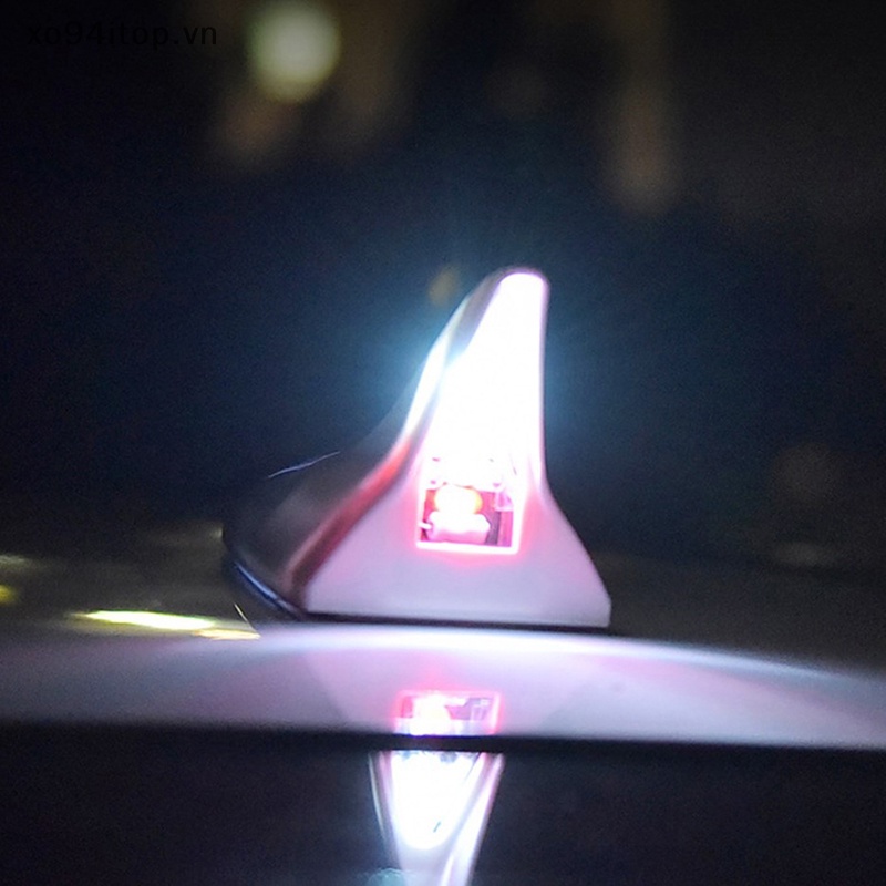 Ăng Ten Vây Cá Mập Có Đèn LED Sử Dụng Năng Lượng Mặt Trời Gắn Nóc Xe Hơi