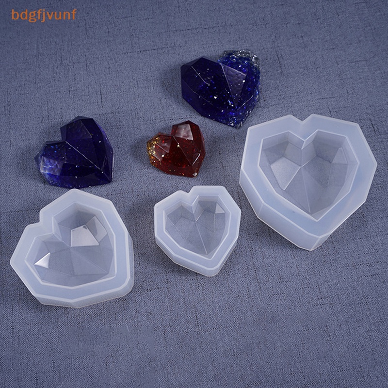 1 Khuôn Silicon Tạo Hình Trái Tim 3D Trang Trí Bánh Kem / Xà Phòng