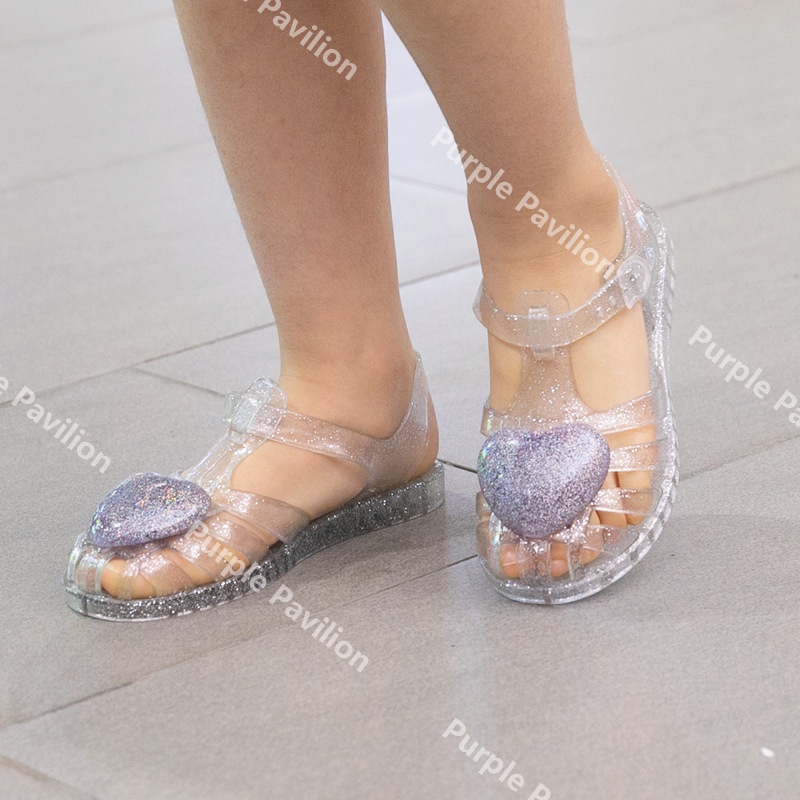 ✿Hàng Có Sẵn! Hộp Đựng Tai Nghe✿ Xăng đan Đế Mềm Họa Tiết Trái Tim Hoạt Hình Xinh Xắn Dành Cho Bé Gái