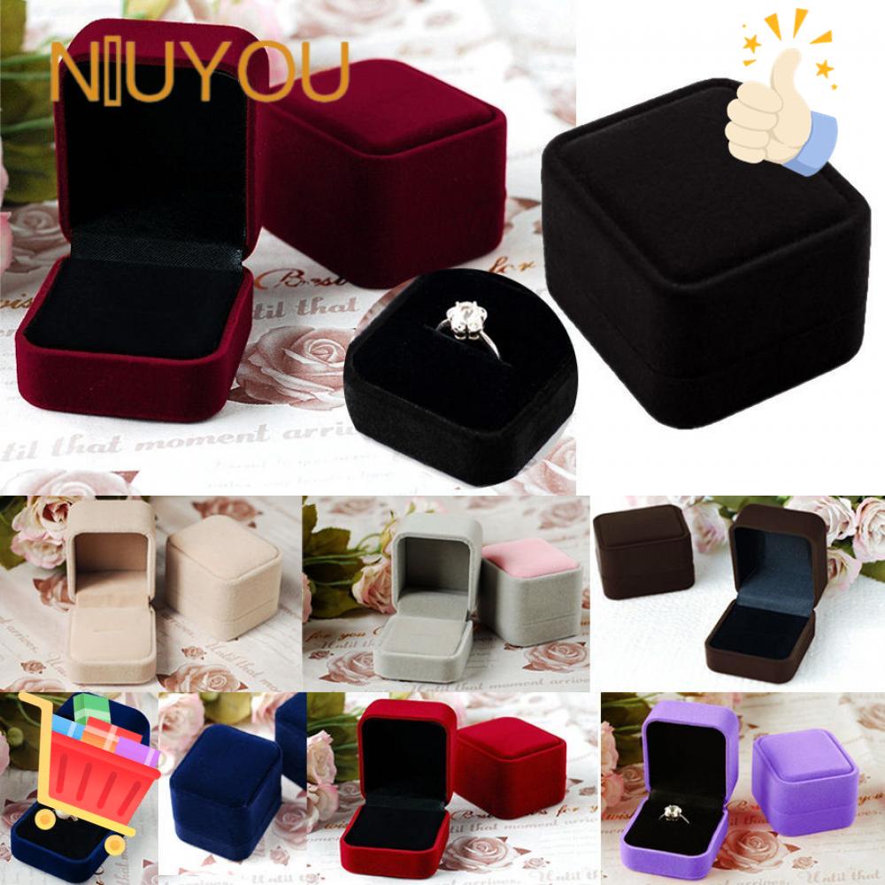 Hộp Đựng Trang Sức Bằng Vải Nhung Sang Trọng