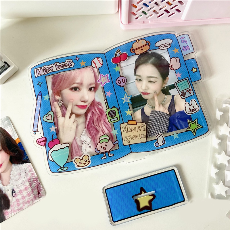 Khung Ảnh 3inch Bằng Acrylic Họa Tiết Hoạt Hình Dễ Thương Để Bàn Ốp