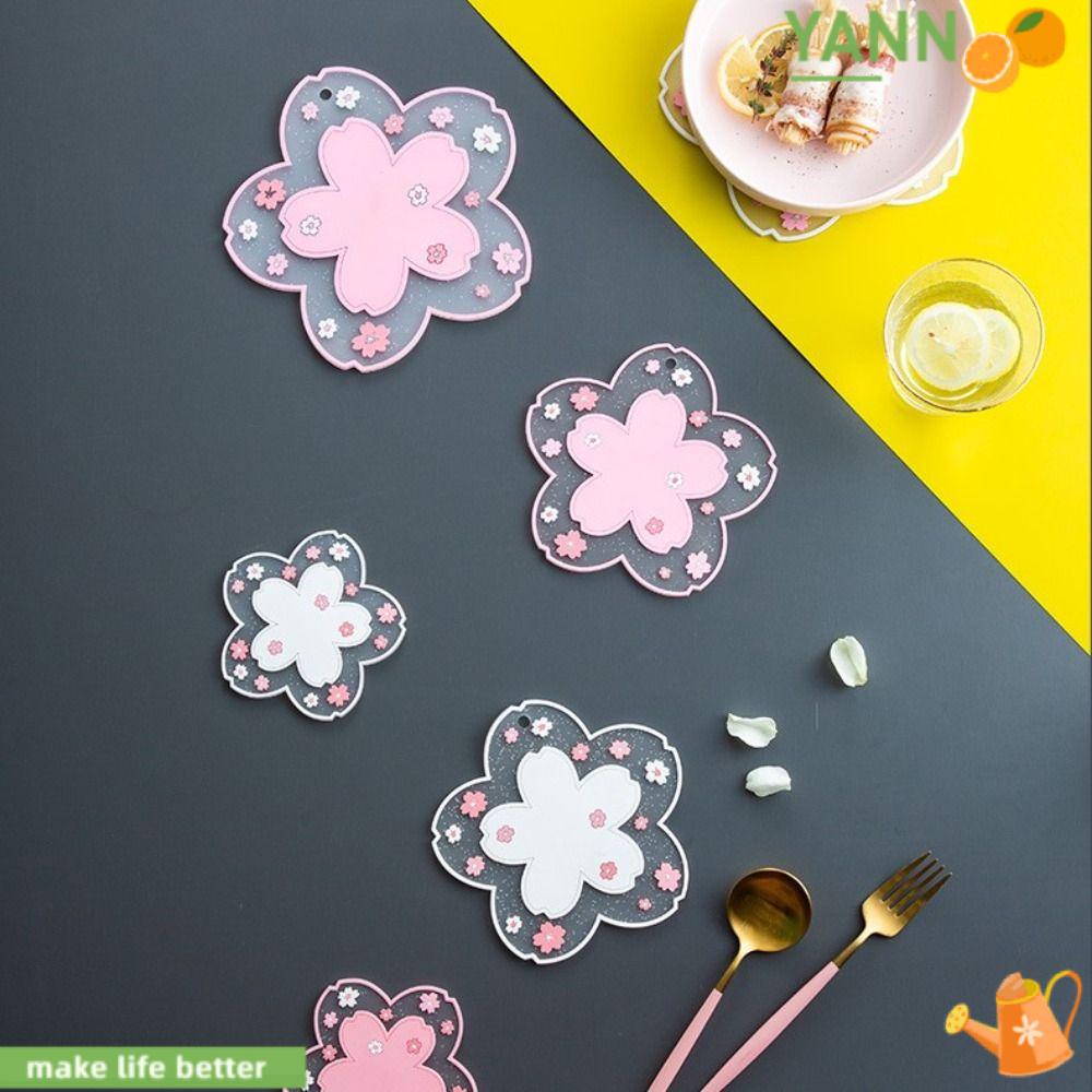 Bộ 2 Đế Lót Ly Chống Trượt Cách Nhiệt Họa Tiết Dễ Thương