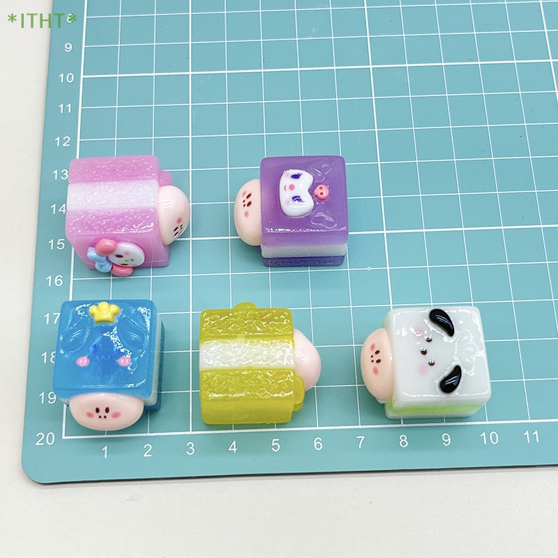 Bộ 2 Mô Hình Đá Viên Mini Bằng Nhựa Phát Quang Dùng Trang Trí Mới