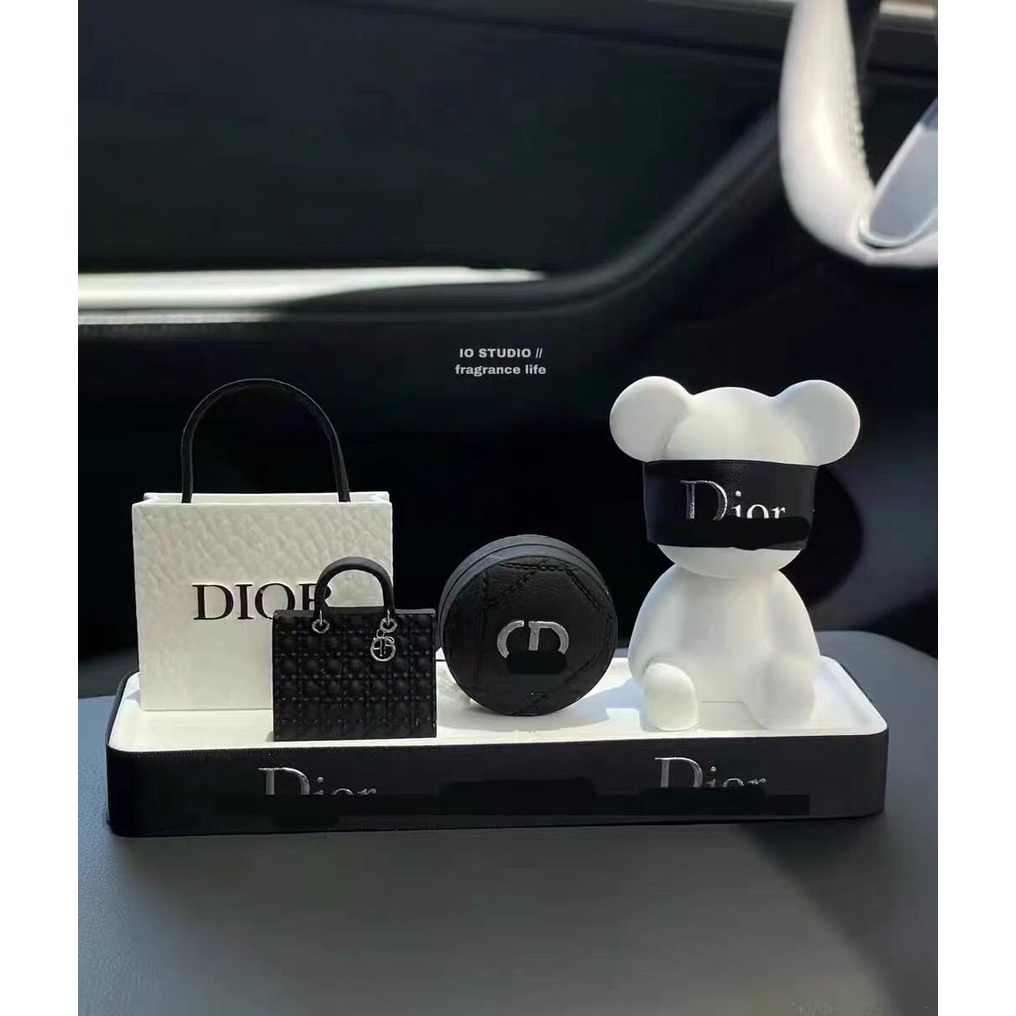 Phụ Kiện Khuếch Tán Nước Hoa Gắn Điều Hòa Xe Hơi Hình Gấu Bằng Đá