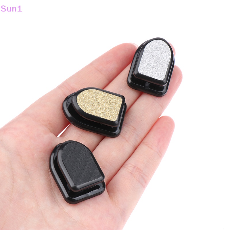 Set 3 Móc Treo Vật Dụng Mini Dán Bảng Điều Khiển Xe Hơi